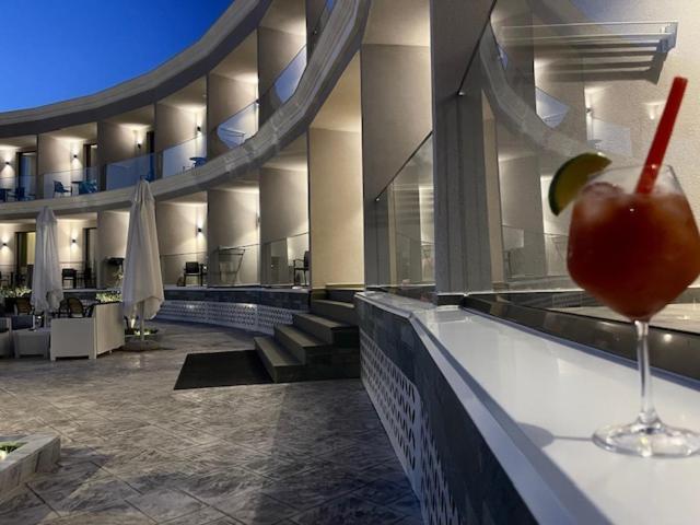 Ebbi Hotel Дермі Екстер'єр фото